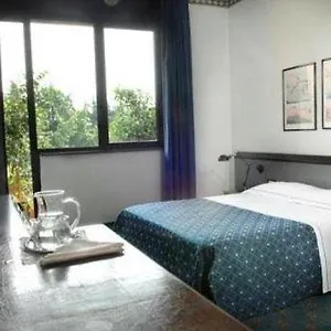 https://hotel-blu-inn.it-lombardy.com